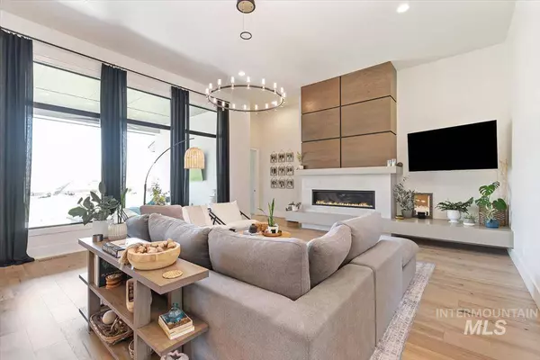 11500 N 17th Way, Boise, ID 83714