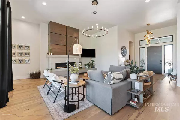 11500 N 17th Way, Boise, ID 83714