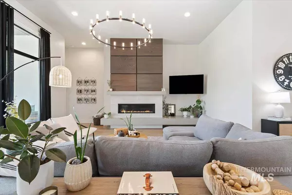 11500 N 17th Way, Boise, ID 83714