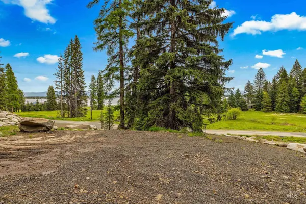 2267 Franks Road, Donnelly, ID 83615