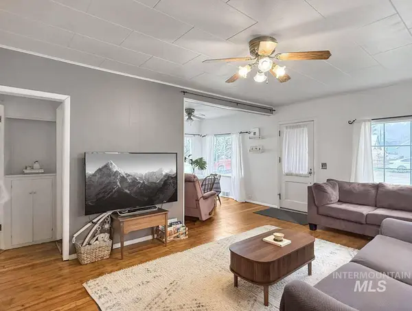 110 W Market Street, Cascade, ID 83611