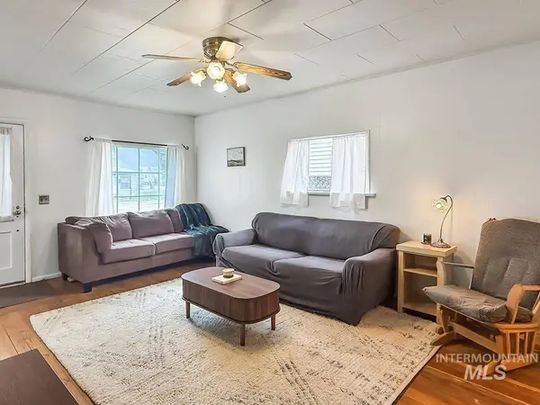 110 W Market Street, Cascade, ID 83611