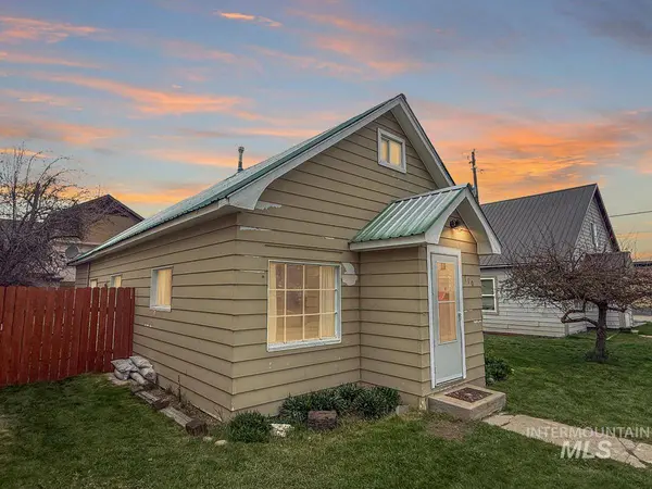 110 W Market Street, Cascade, ID 83611