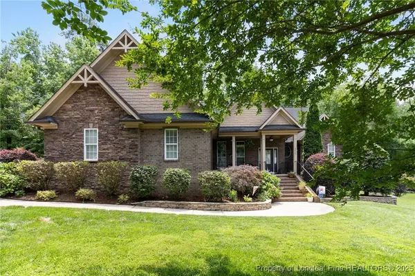 3027 Carrington LN, Sanford, NC 27330