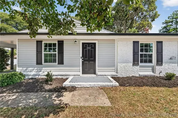 5937 Spinner RD, Hope Mills, NC 28348