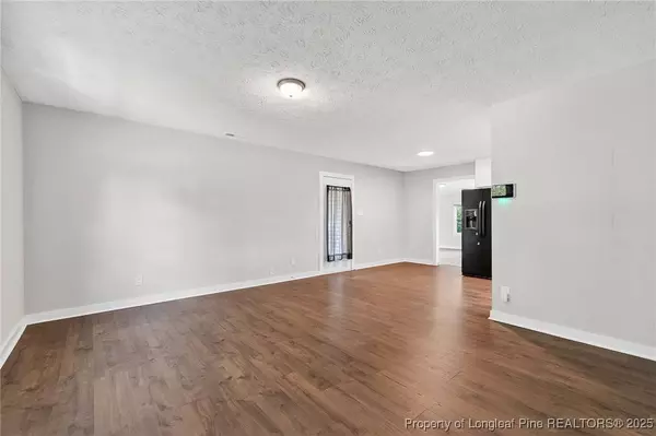 5937 Spinner RD, Hope Mills, NC 28348