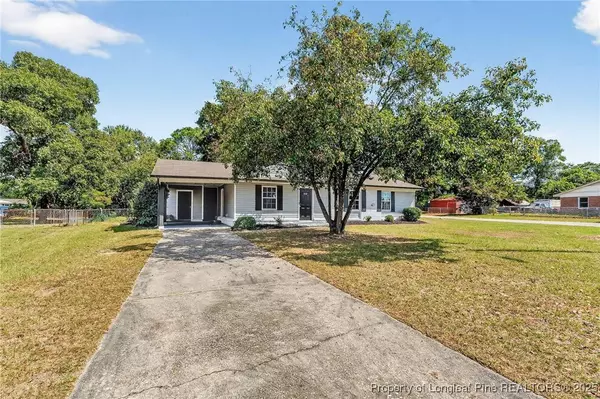 5937 Spinner RD, Hope Mills, NC 28348