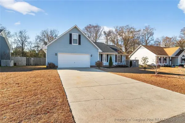240 Rock Harbor LN, Spring Lake, NC 28390
