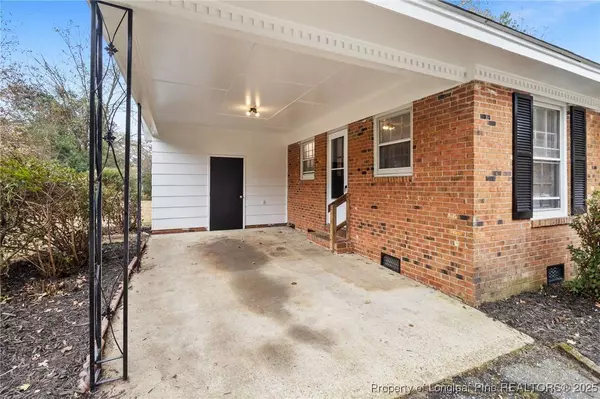 1087 Torrey DR, Fayetteville, NC 28301