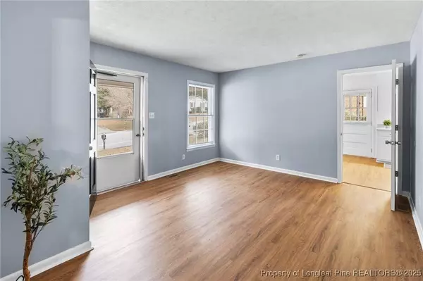 1087 Torrey DR, Fayetteville, NC 28301