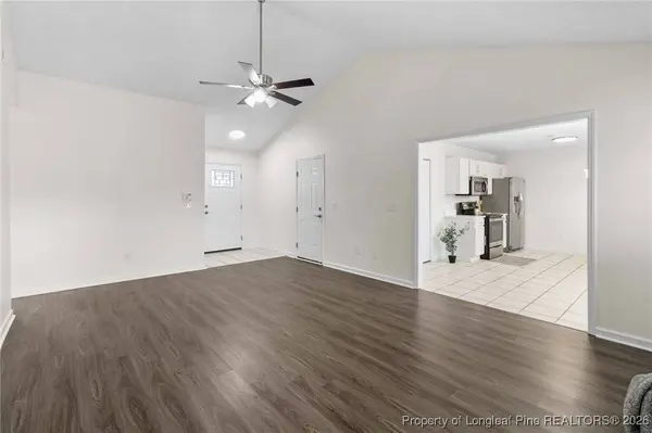 1011 Gatesville DR, Hope Mills, NC 28348