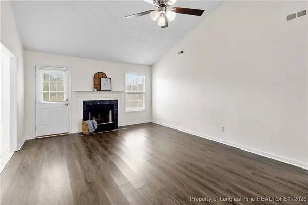 1011 Gatesville DR, Hope Mills, NC 28348