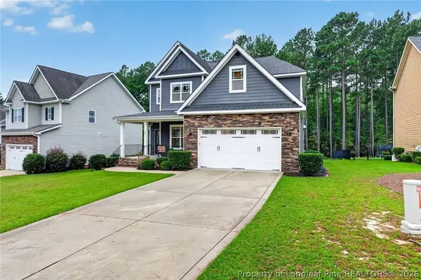 95 Valley Brook LN, Spring Lake, NC 28390