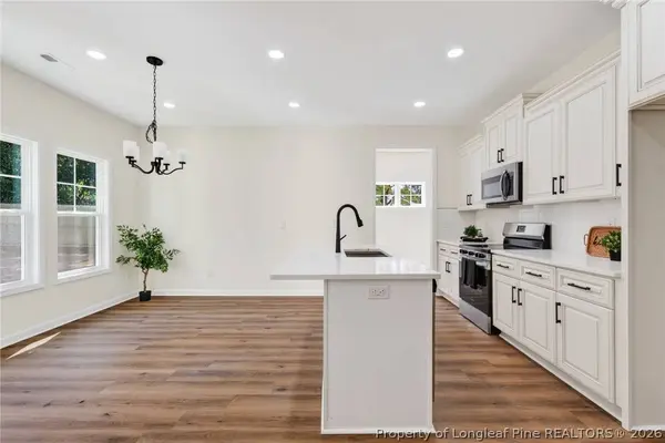 5651 Wiggins DR, Fayetteville, NC 28306