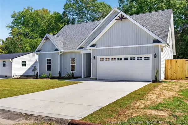 5671 Wiggins DR, Fayetteville, NC 28306