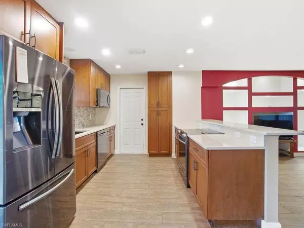 2261 Ivy AVE, Fort Myers, FL 33907