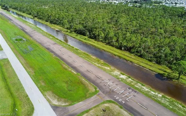 18683 Baseleg AVE, North Fort Myers, FL 33917