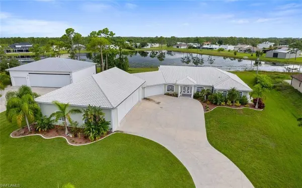 18683 Baseleg AVE, North Fort Myers, FL 33917