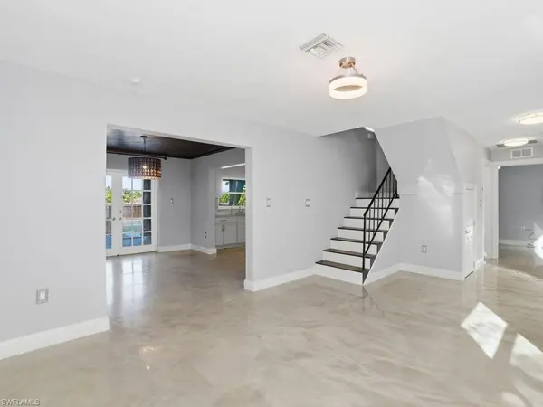 4920 Shady River LN, Fort Myers, FL 33905