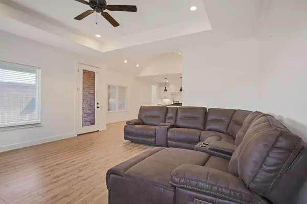 Cowboy Lane, Wolfforth, TX 79382