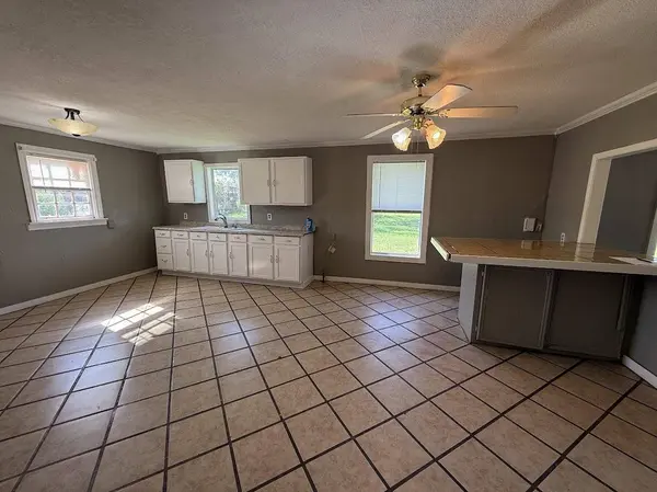 606 S Avenue H, Lamesa, TX 79331