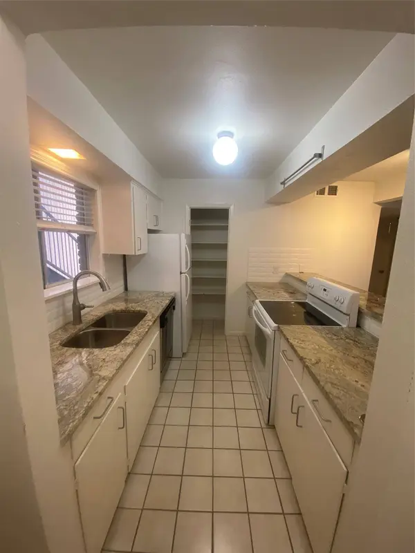 2208 Enfield RD #10500, Austin, TX 78703