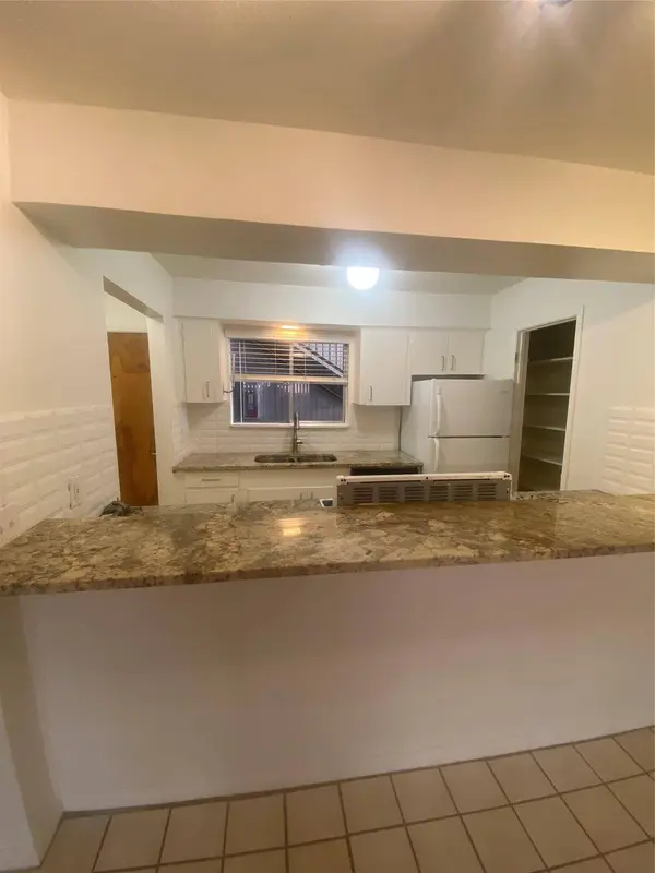 2208 Enfield RD #10500, Austin, TX 78703