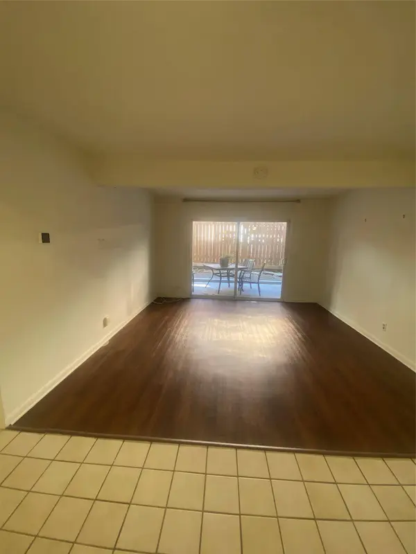 2208 Enfield RD #10500, Austin, TX 78703