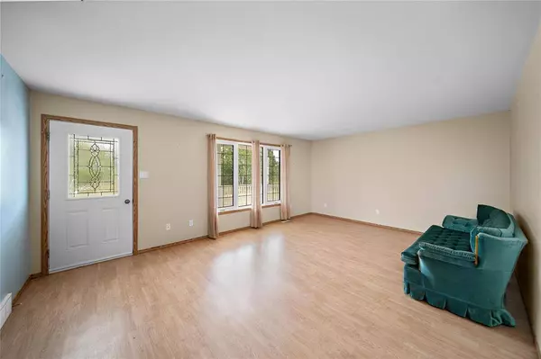 40116 148 RD, Ashern, MB R0C 0E0