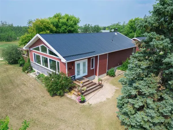 98 1st AVE, Lundar, MB R0C 1Y0