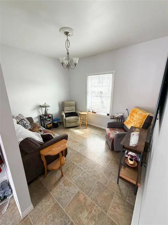 87 first AVE, Lundar, MB R0C 1Y0