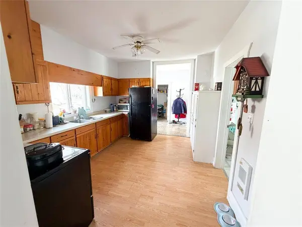 87 first AVE, Lundar, MB R0C 1Y0