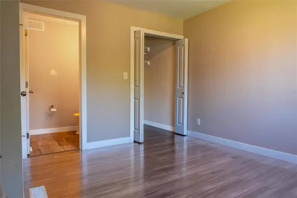 484 Aberdeen AVE, Winnipeg, MB R2W 1W1