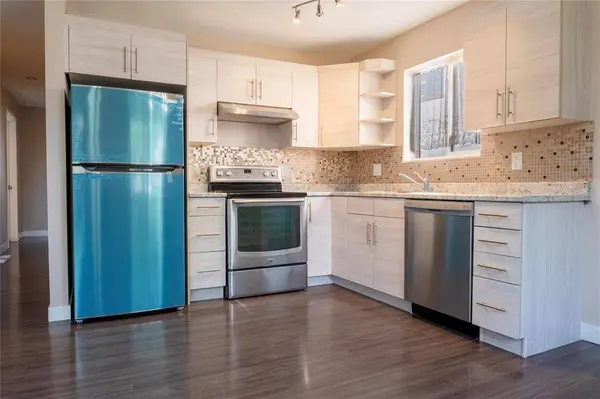 484 Aberdeen AVE, Winnipeg, MB R2W 1W1