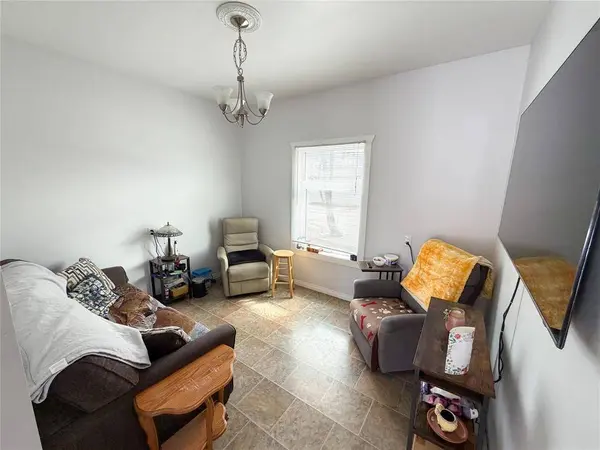 87 first ST, Lundar, MB R0C 1Y0