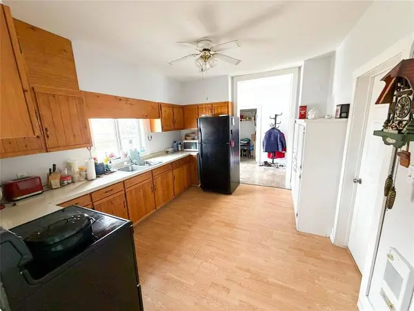 87 first ST, Lundar, MB R0C 1Y0