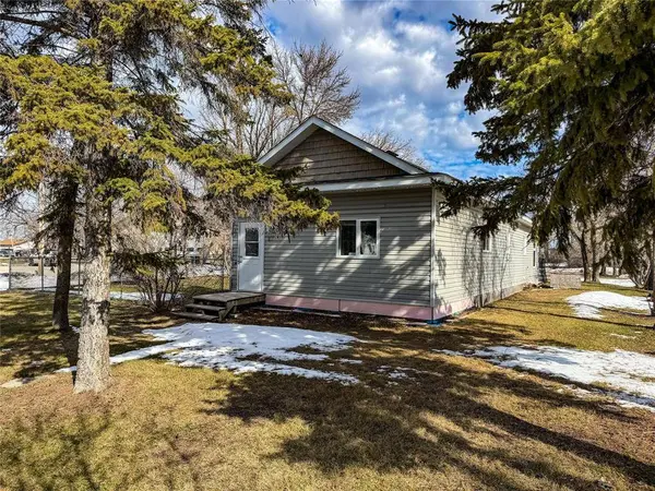 87 first ST, Lundar, MB R0C 1Y0
