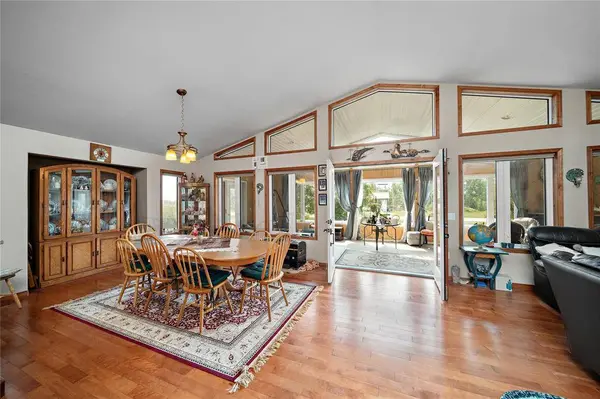 98 1st AVE, Lundar, MB R0C 1Y0