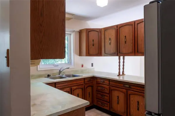 100239 6 HWY, Oak Point, MB R0C 2J0