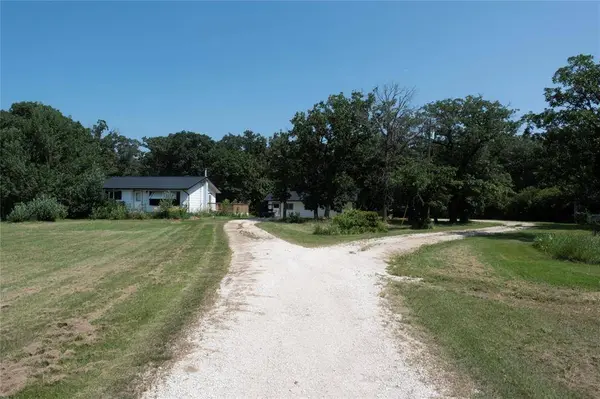 100239 6 HWY, Oak Point, MB R0C 2J0