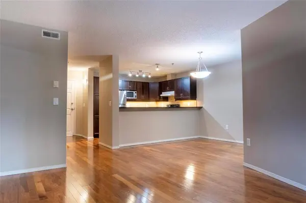 240 Fairhaven RD, Winnipeg, MB R3P 0Z1