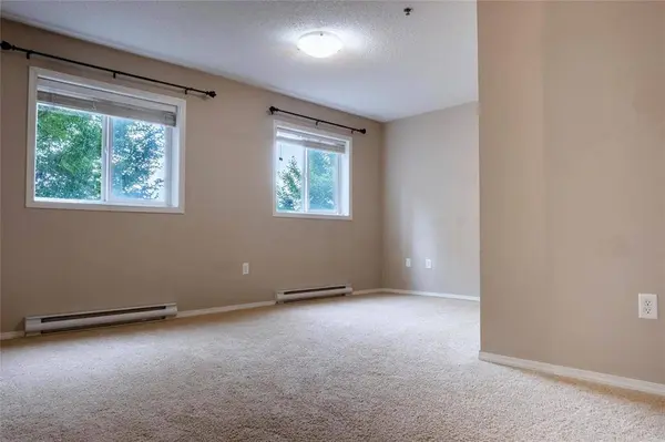 240 Fairhaven RD, Winnipeg, MB R3P 0Z1
