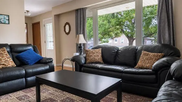 67 Madera CRES, Winnipeg, MB R2P 0C6