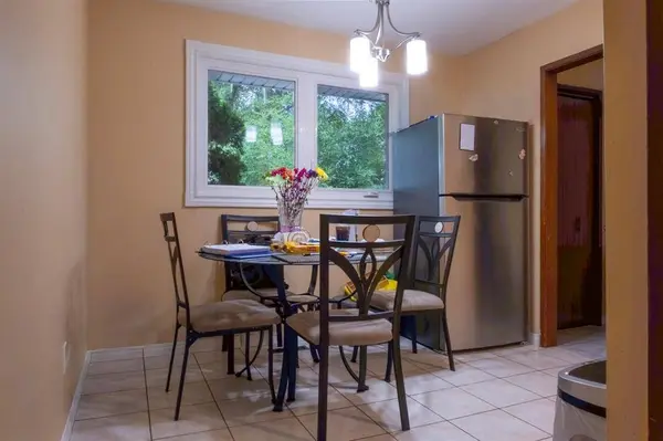 67 Madera CRES, Winnipeg, MB R2P 0C6