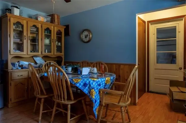 112099 6 HWY, Lundar, MB R0C 1Y0