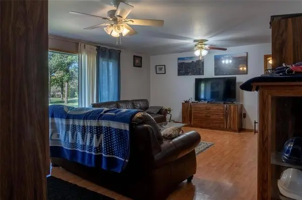 112099 6 HWY, Lundar, MB R0C 1Y0