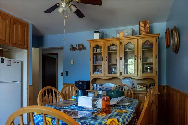 112099 6 HWY, Lundar, MB R0C 1Y0