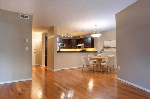 240 Fairhaven RD, Winnipeg, MB R3P 0Z1