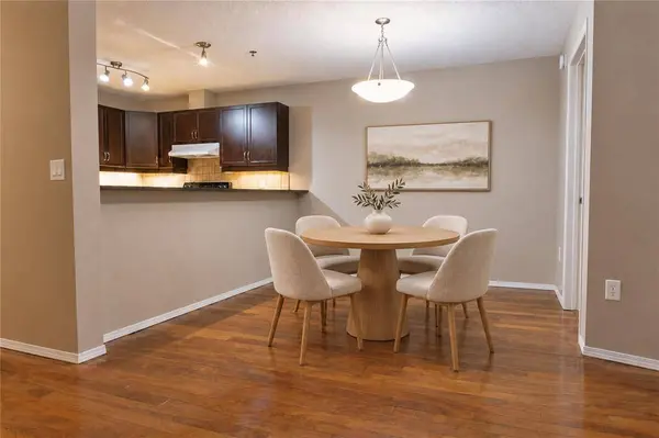 240 Fairhaven RD, Winnipeg, MB R3P 0Z1