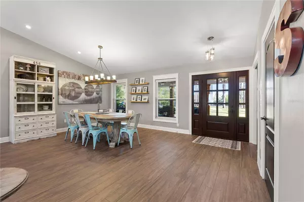 1013 NEWBERGER RD, Lutz, FL 33549